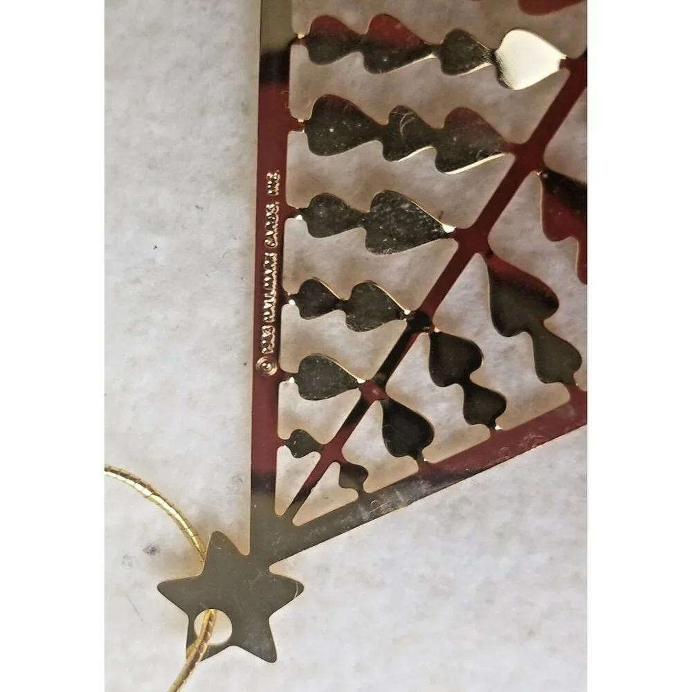 Ornament 1993 Hallmark tree brass Christmas holiday delicate‎